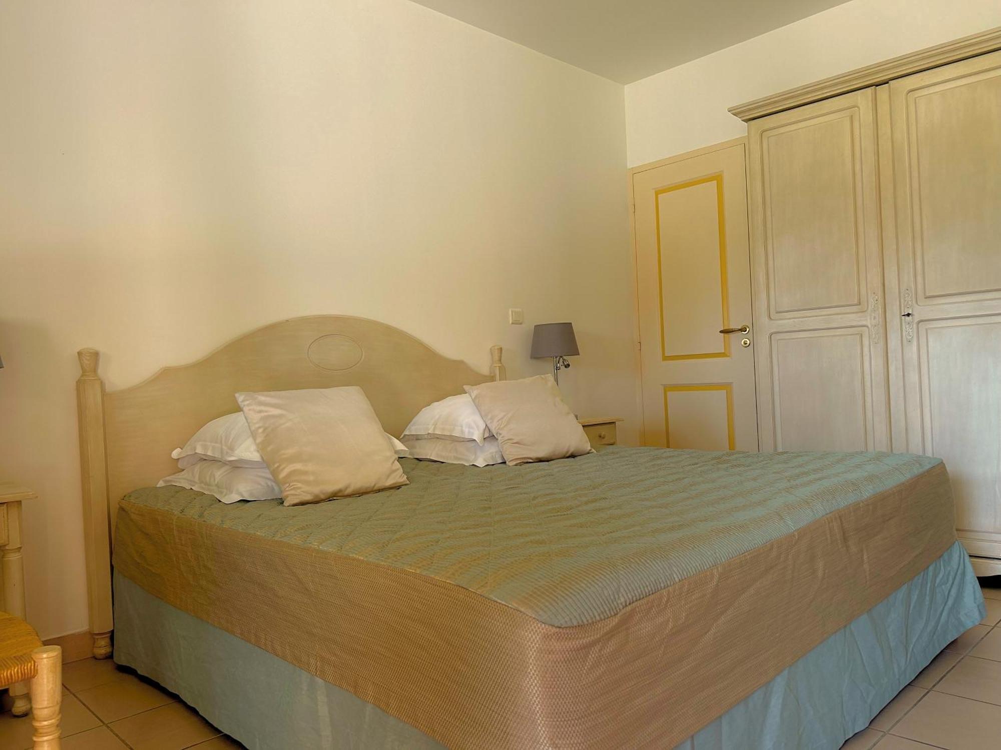 Hotel Terriciae Aux Portes De Maussane Les Alpilles Habitación foto